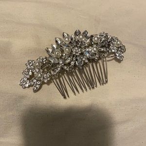 GATSBY HAIR PIECE - silver with white faux pearls